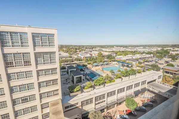 $3,300 | 2600 West 7th Street, Unit 2816, Fort Worth, TX 76107