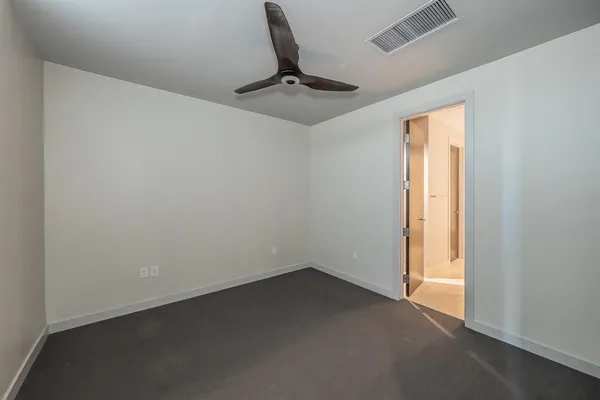 $3,300 | 2600 West 7th Street, Unit 2816, Fort Worth, TX 76107