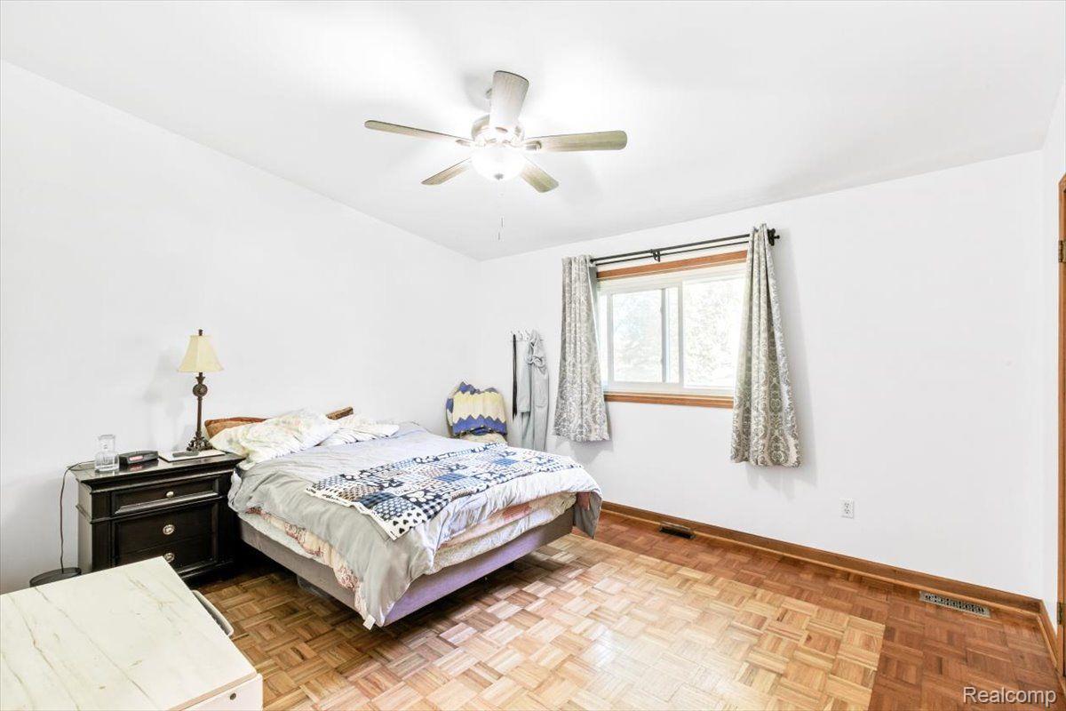 10291 Pound Road Columbus, MI 48063 - Photo 14 of 30 Gallery Image 14