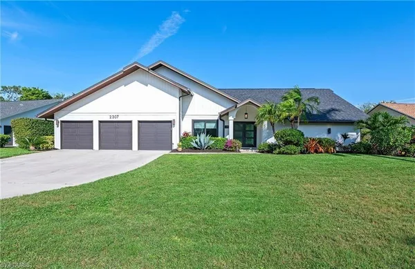 $6,000 | 2307 Queens Way, Naples, FL 34112