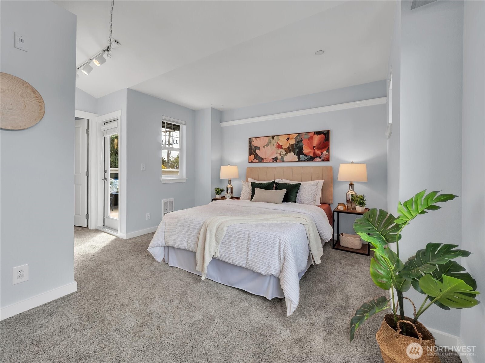 5430 California Avenue Southwest, Unit 3B Seattle, WA 98136 - Photo 10 of 32