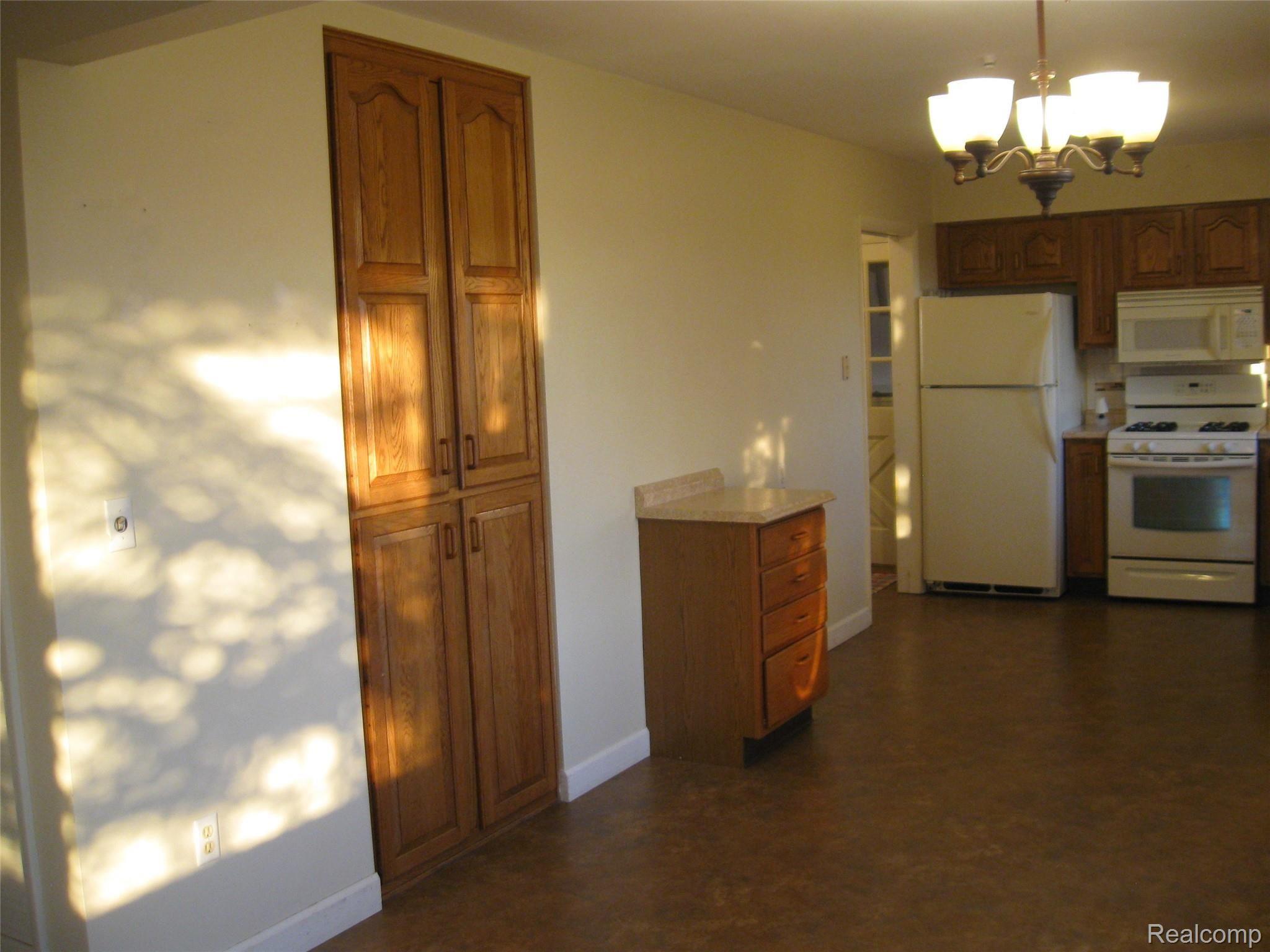 11669 Newburg Road Durand, MI 48429 - Photo 9 of 22 IMG_5925.JPG