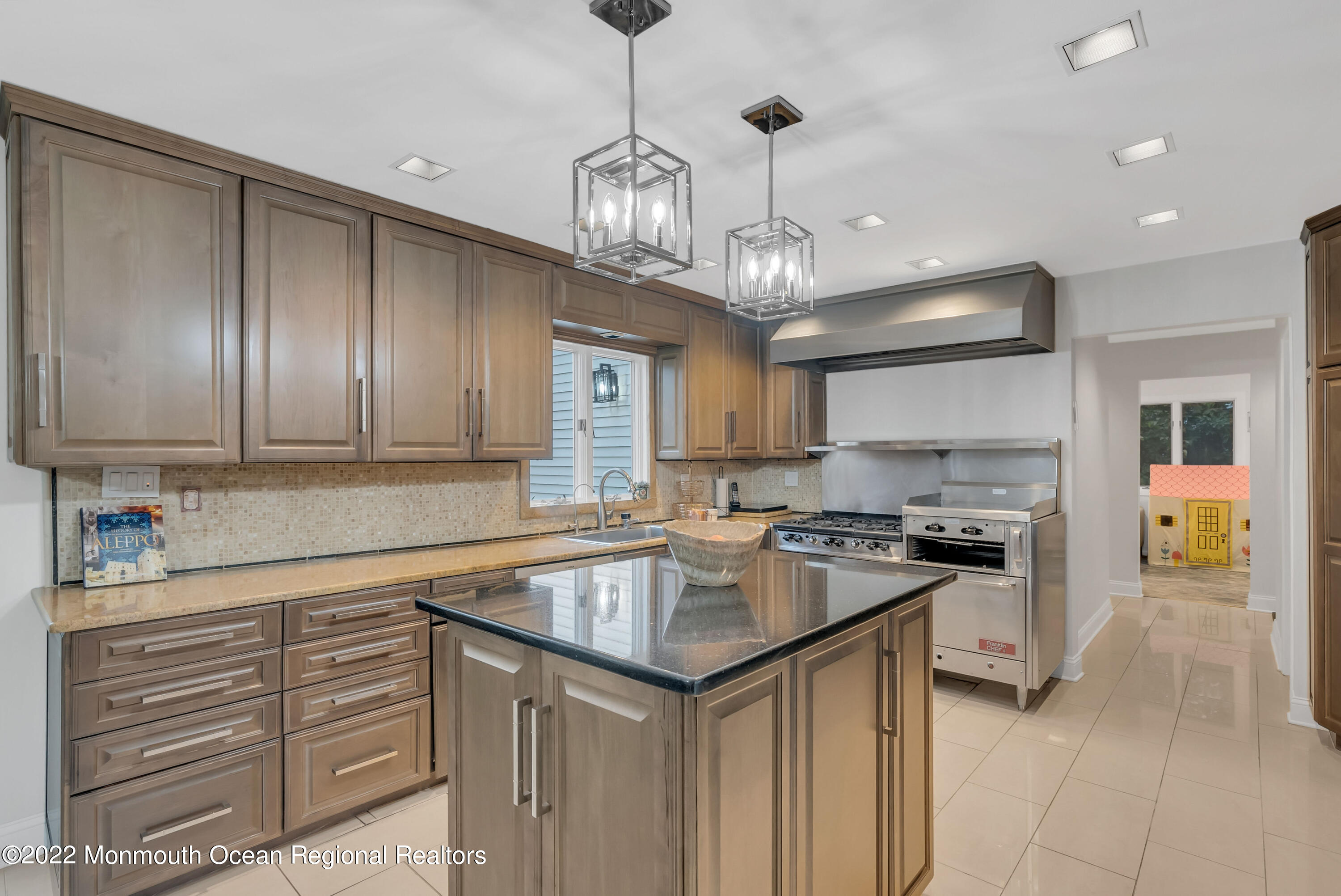 24 Valley Forge Road Eatontown, NJ 07724 - Photo 12 of 40 MJB08994