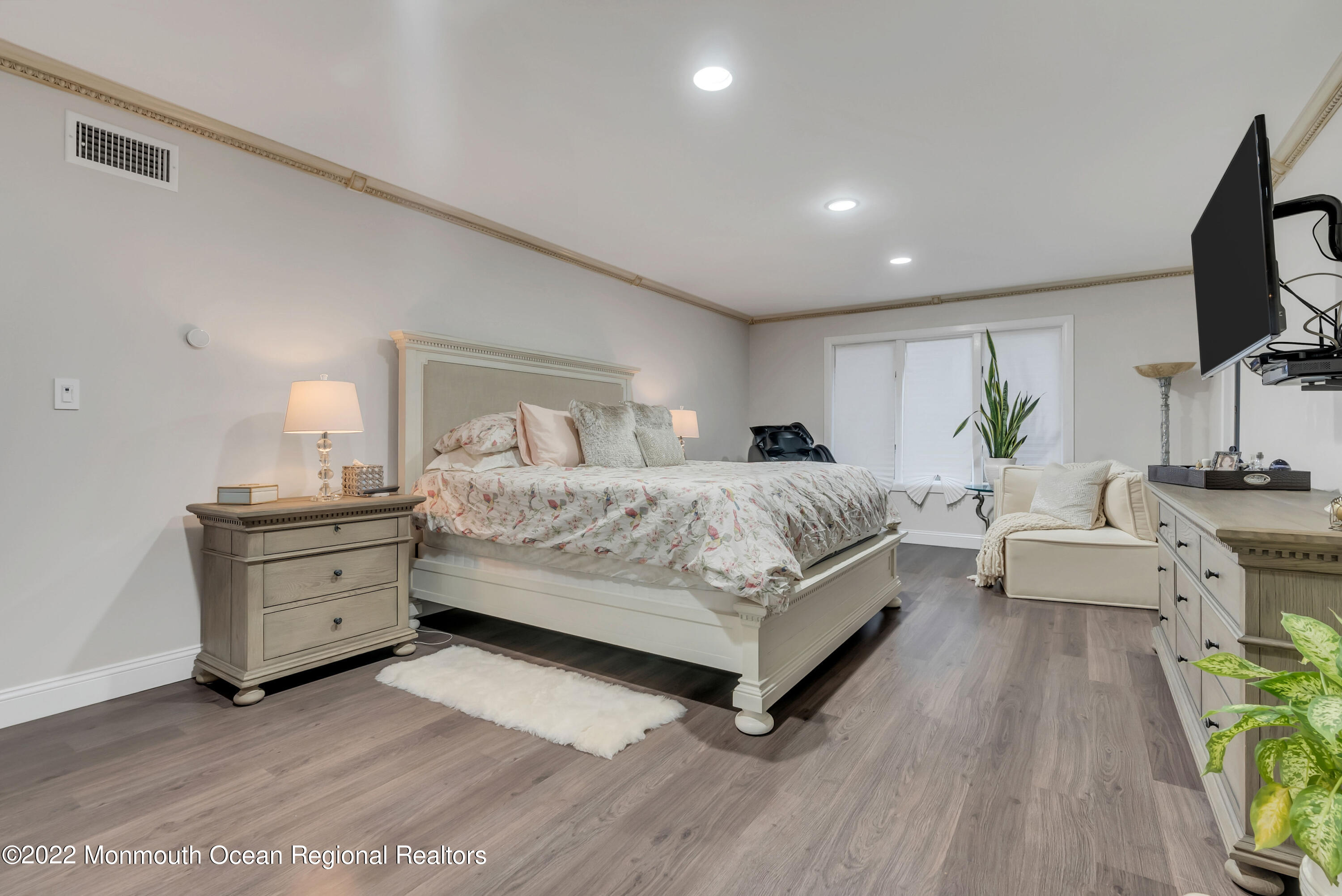 24 Valley Forge Road Eatontown, NJ 07724 - Photo 25 of 40 MJB09084