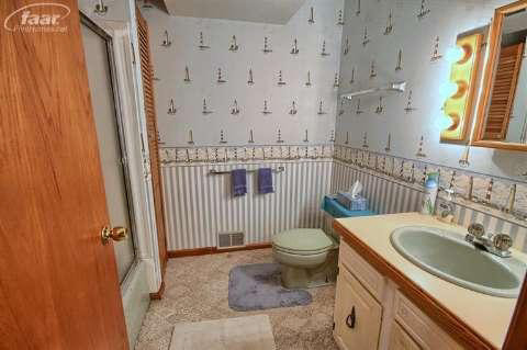 10423 Carmer Road Fenton, MI 48430 - Photo 24 of 30 20356980-23.JPG