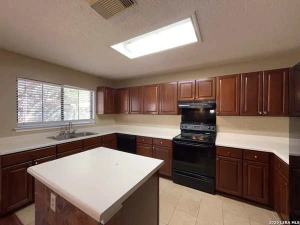 $2,350 | 18634 Redriver Trail, San Antonio, TX 78259