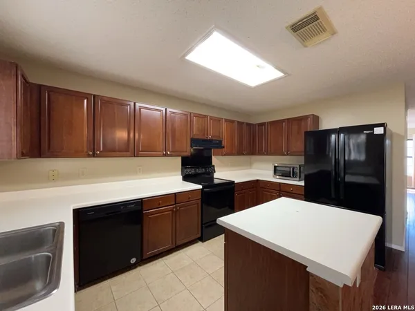 $2,350 | 18634 Redriver Trail, San Antonio, TX 78259