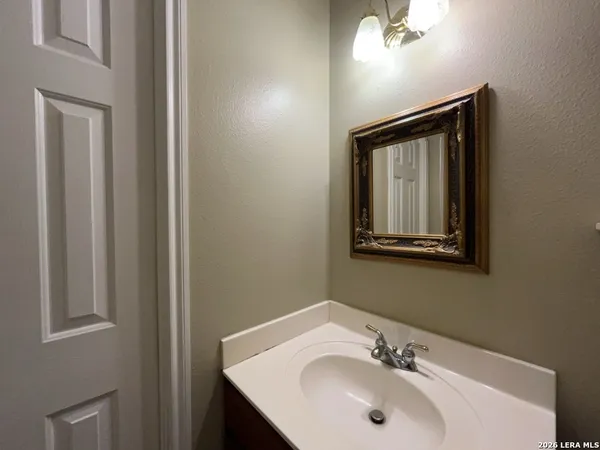 $2,350 | 18634 Redriver Trail, San Antonio, TX 78259