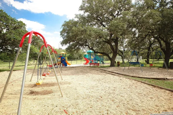 $2,350 | 18634 Redriver Trail, San Antonio, TX 78259