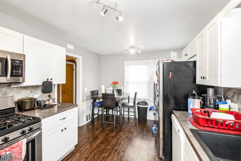 13806 Granger Road Cleveland, OH 44125 - Photo 3 of 23