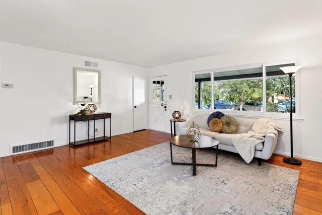 $3,998,000 | 678 Benvenue Avenue, Los Altos, CA 94024