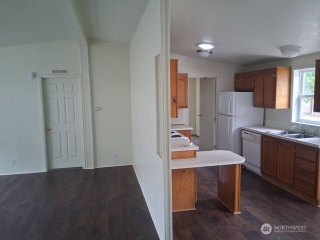 915 Union Mills Road Southeast, Unit 11 Lacey, WA 98503 - Photo 4 of 15 a view of a kitchen and dining room