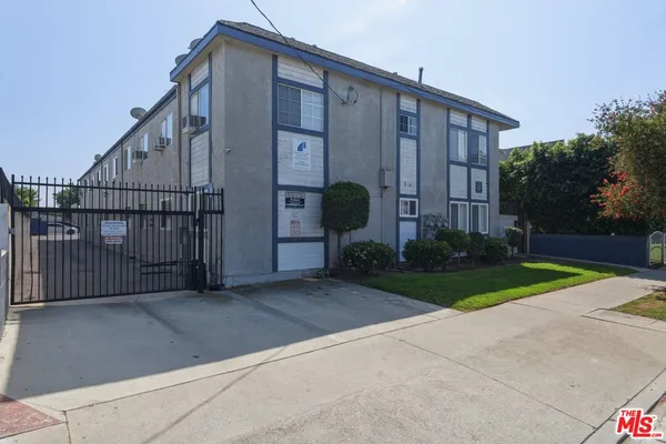$2,895,000 | 814 West Redondo Beach Boulevard, Gardena, CA 90247