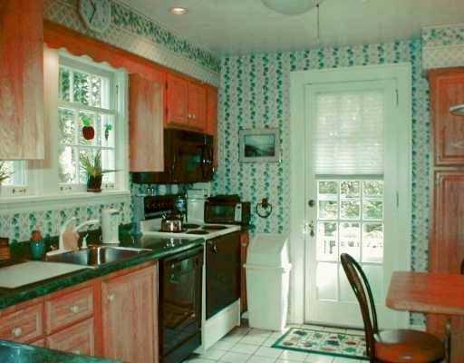 358 Midway Road Mt. Lebanon, PA 15216 - Photo 2 of 8 Gallery Image 2