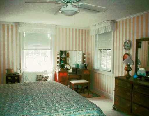 358 Midway Road Mt. Lebanon, PA 15216 - Photo 6 of 8 Gallery Image 6