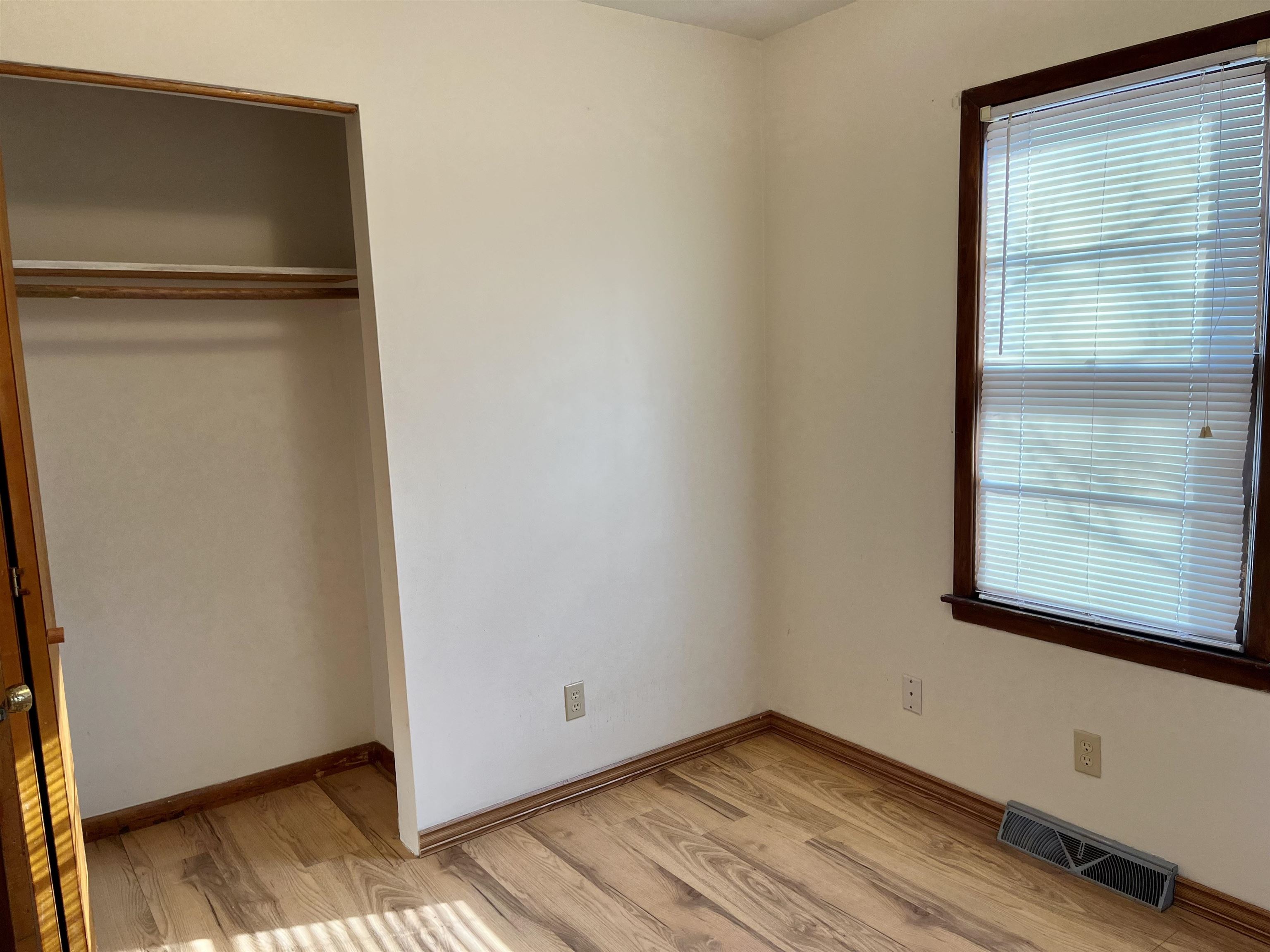 731 North Nevada Street Wichita, KS 67212 - Photo 8 of 15