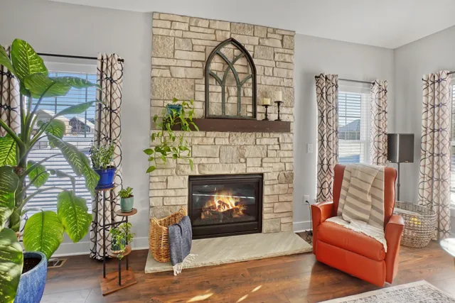 $674,900 | 1533 Fay Lane, Oconomowoc, WI 53066