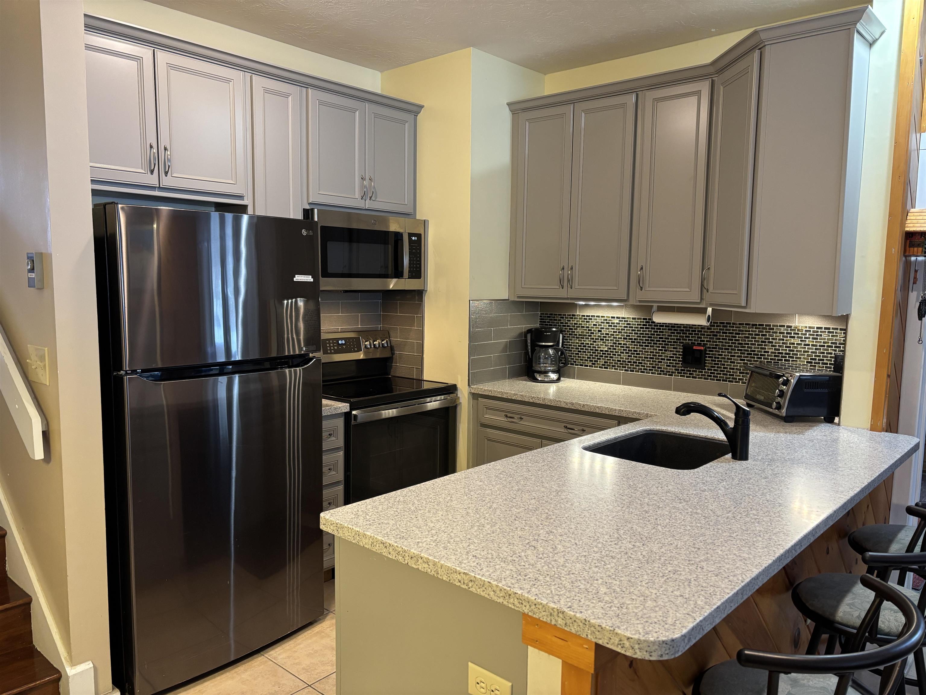 9 Fletchers Way, Unit H2 Waterville Valley, NH 03215 - Photo 10 of 24
