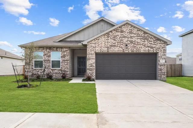 $2,400 | 6310 Highland Bnd Drive, Richmond, TX 77469