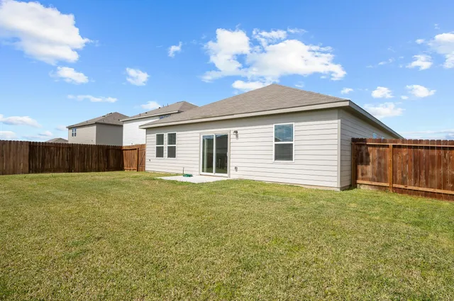 $2,400 | 6310 Highland Bnd Drive, Richmond, TX 77469