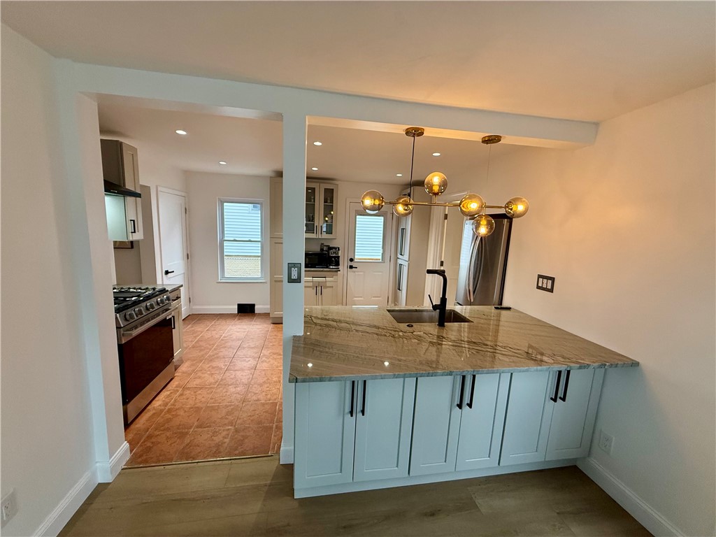 571 Winter Street Woonsocket, RI 02895 - Photo 5 of 27