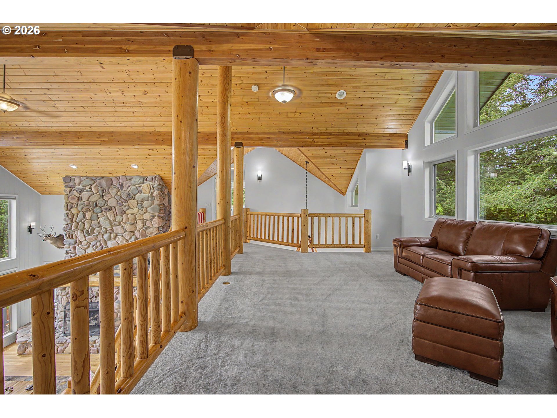 23303 Southeast Howlett Road Eagle Creek, OR 97022 - Photo 31 of 48 a view of balcony with couch