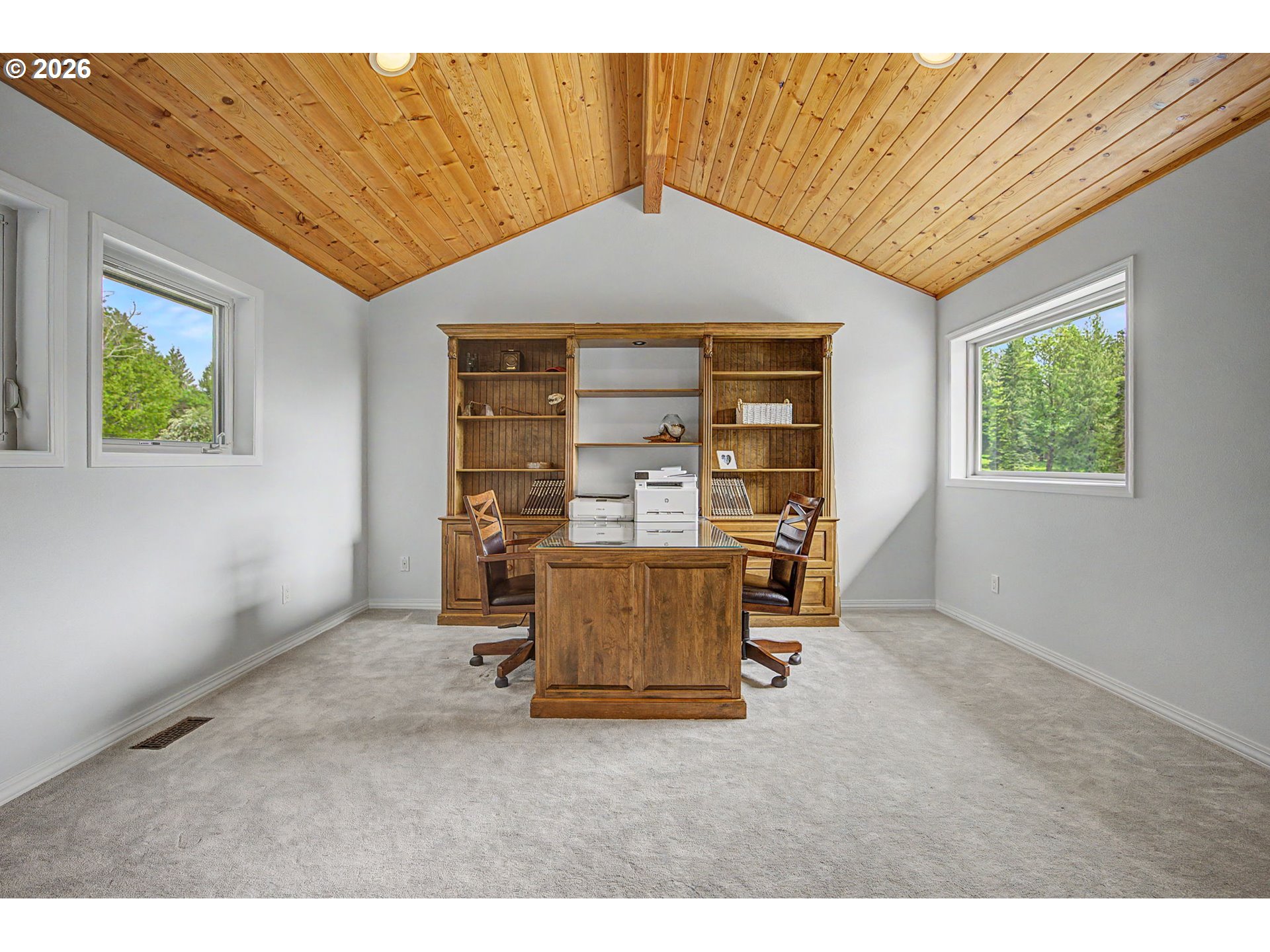 23303 Southeast Howlett Road Eagle Creek, OR 97022 - Photo 33 of 48 a room with furniture and a window