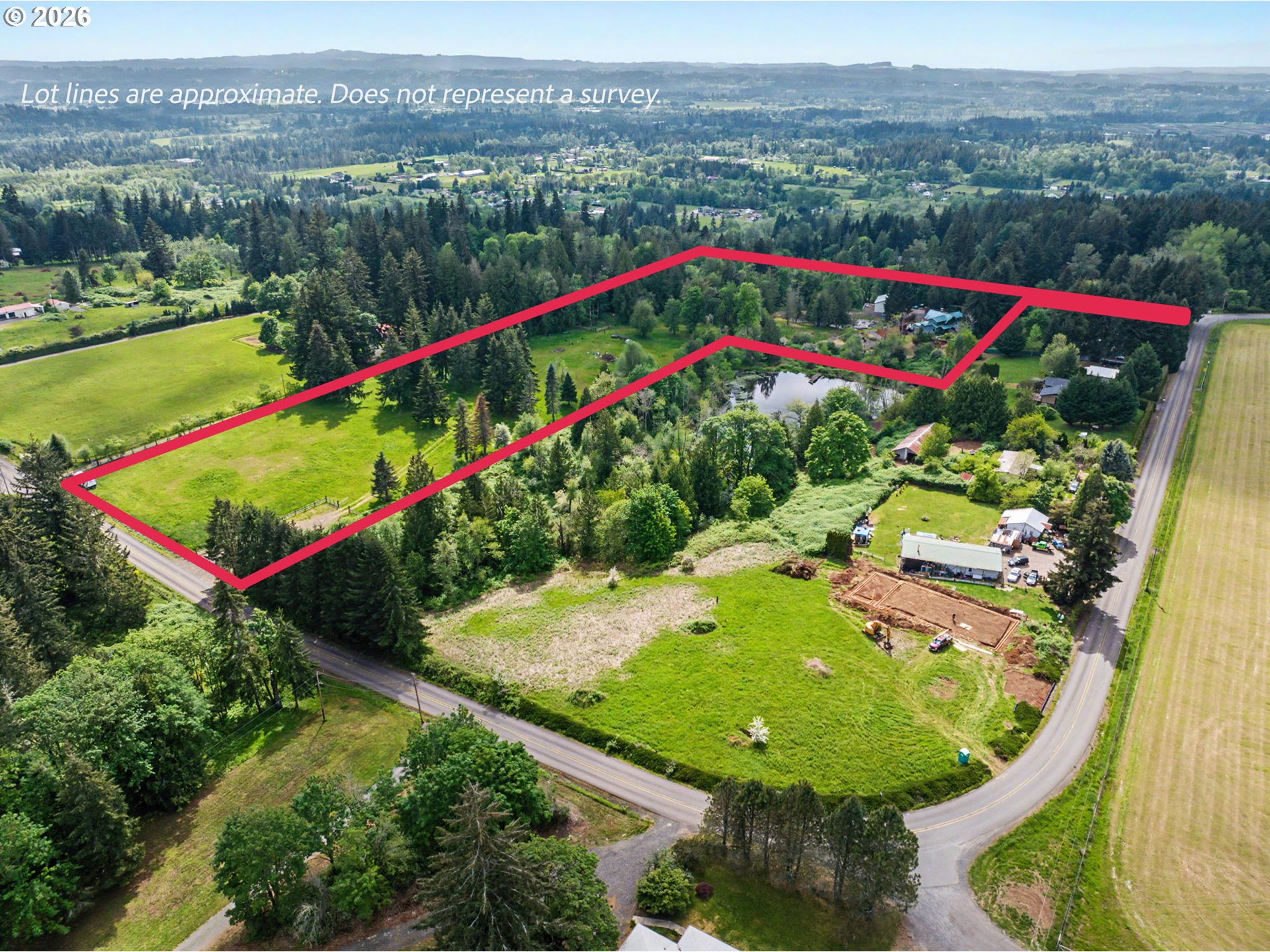 23303 Southeast Howlett Road Eagle Creek, OR 97022 - Photo 45 of 48 an aerial view of a tennis ground and a large tree