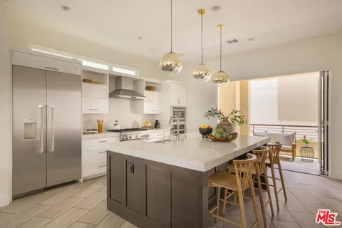 $2,850,000 | 12821 North Seaglass Circle, Playa Vista, CA 90094