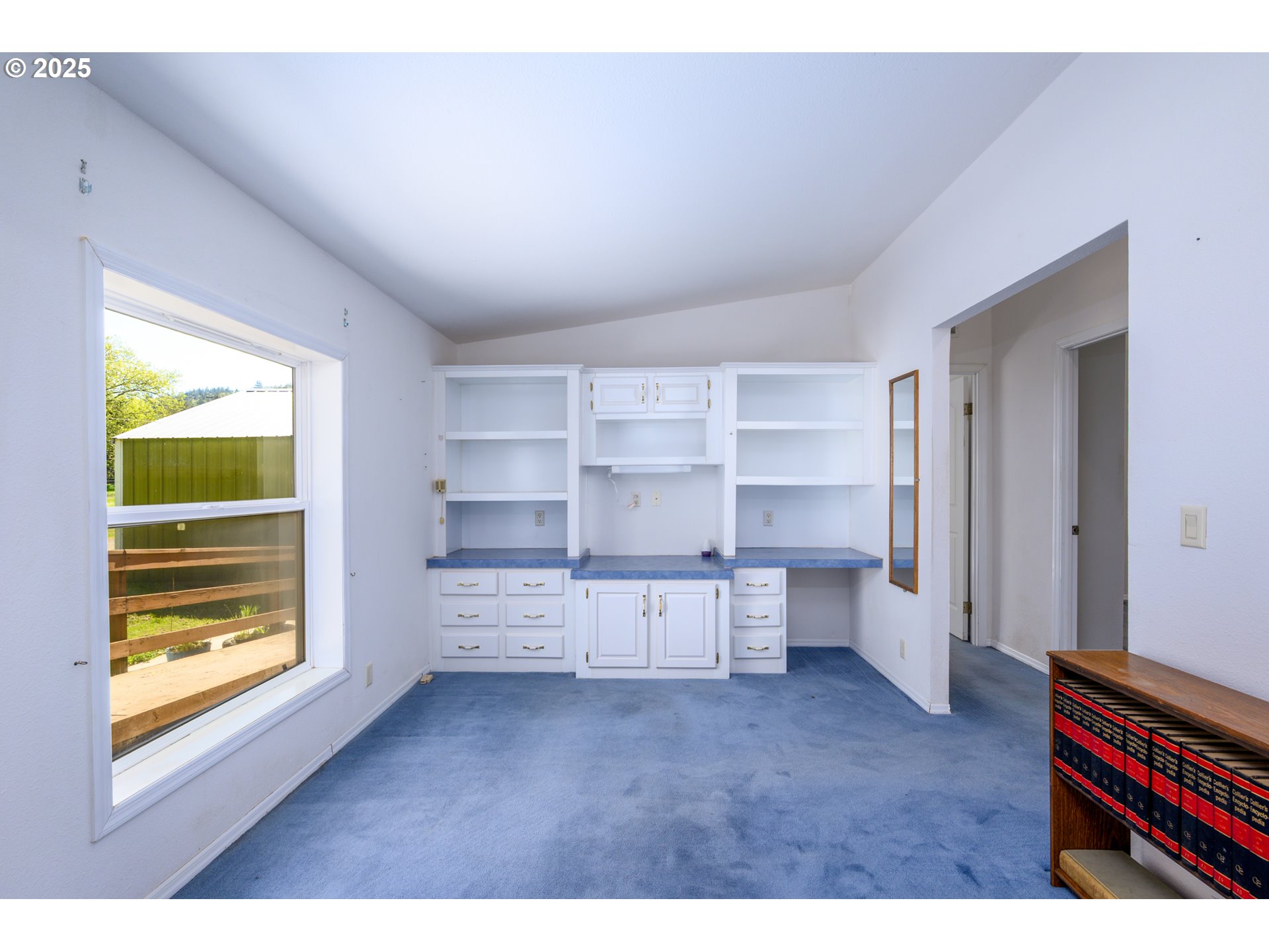 694 Tipton Road Roseburg, OR 97471 - Photo 20 of 36 a view of an empty room and a window