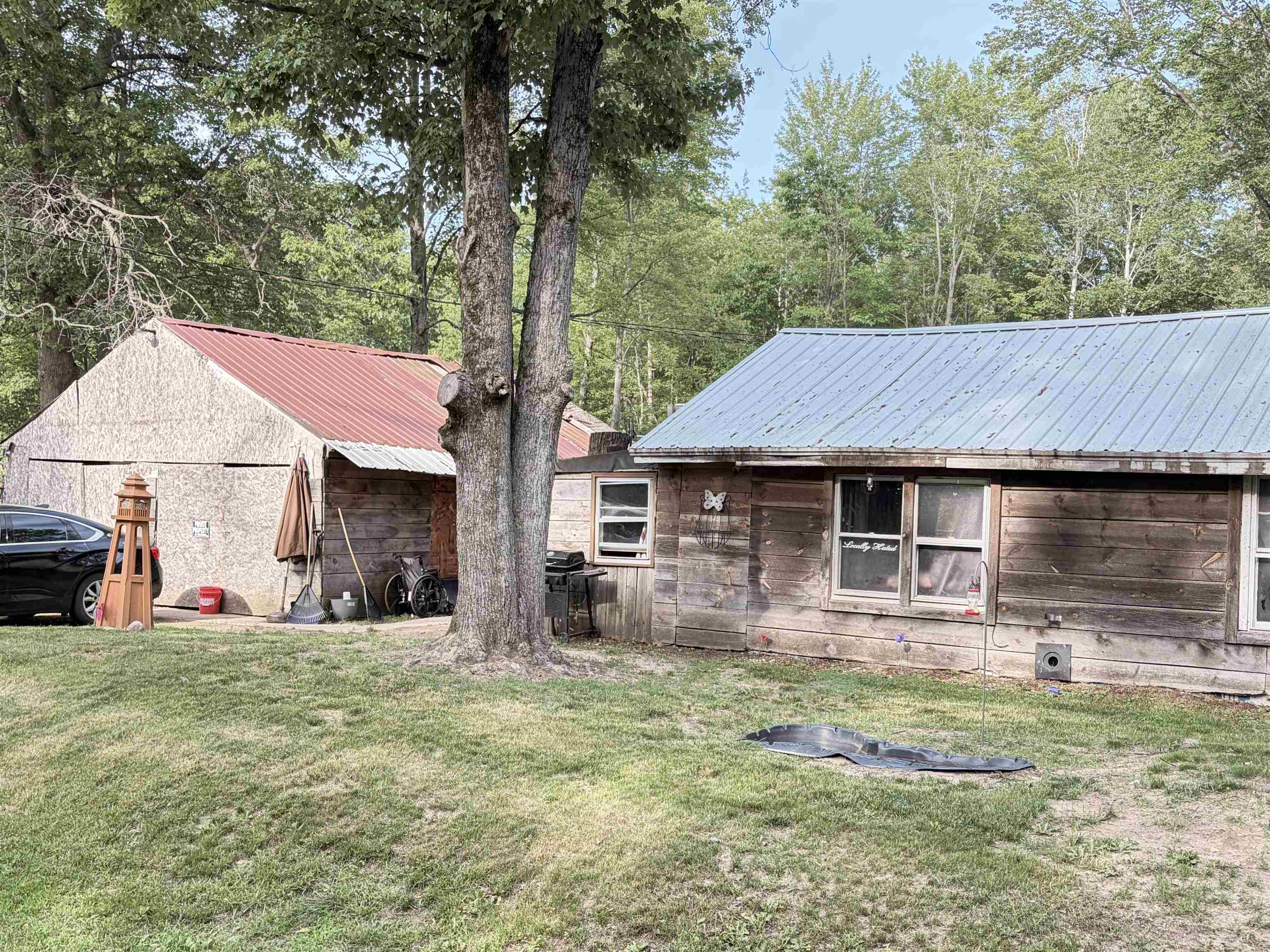 2685 South Whitney Beach Road Beaverton, MI 48612 - Photo 2 of 16