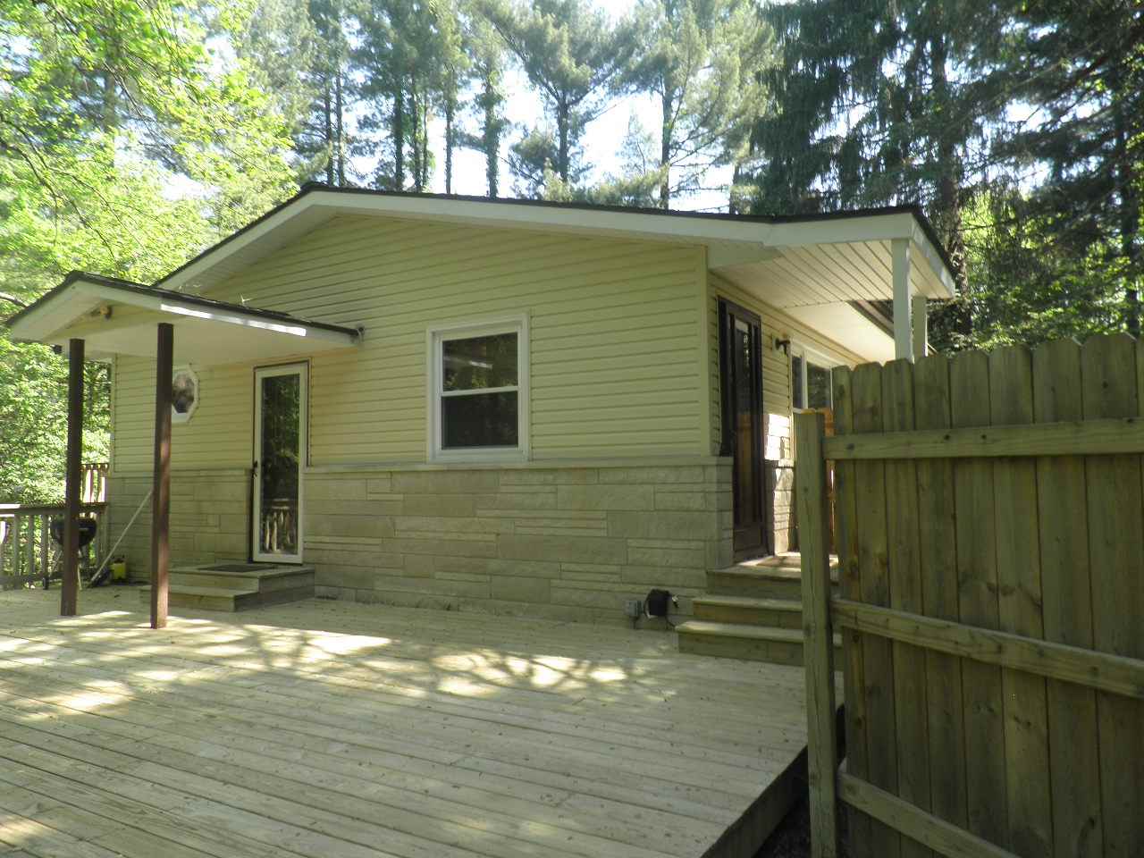 3965 North Hinkle Road Bloomington, IN 47408 - Photo 2 of 14