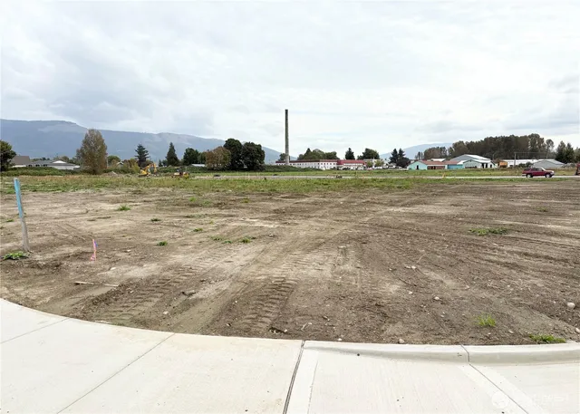 $190,000 | 409 West 4th Street, Everson, WA 98247