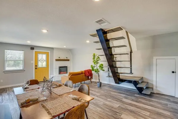 $1,900 | 5248 Sam Houston Drive, Log Cabin, TX 75148