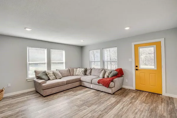 $1,900 | 5248 Sam Houston Drive, Log Cabin, TX 75148