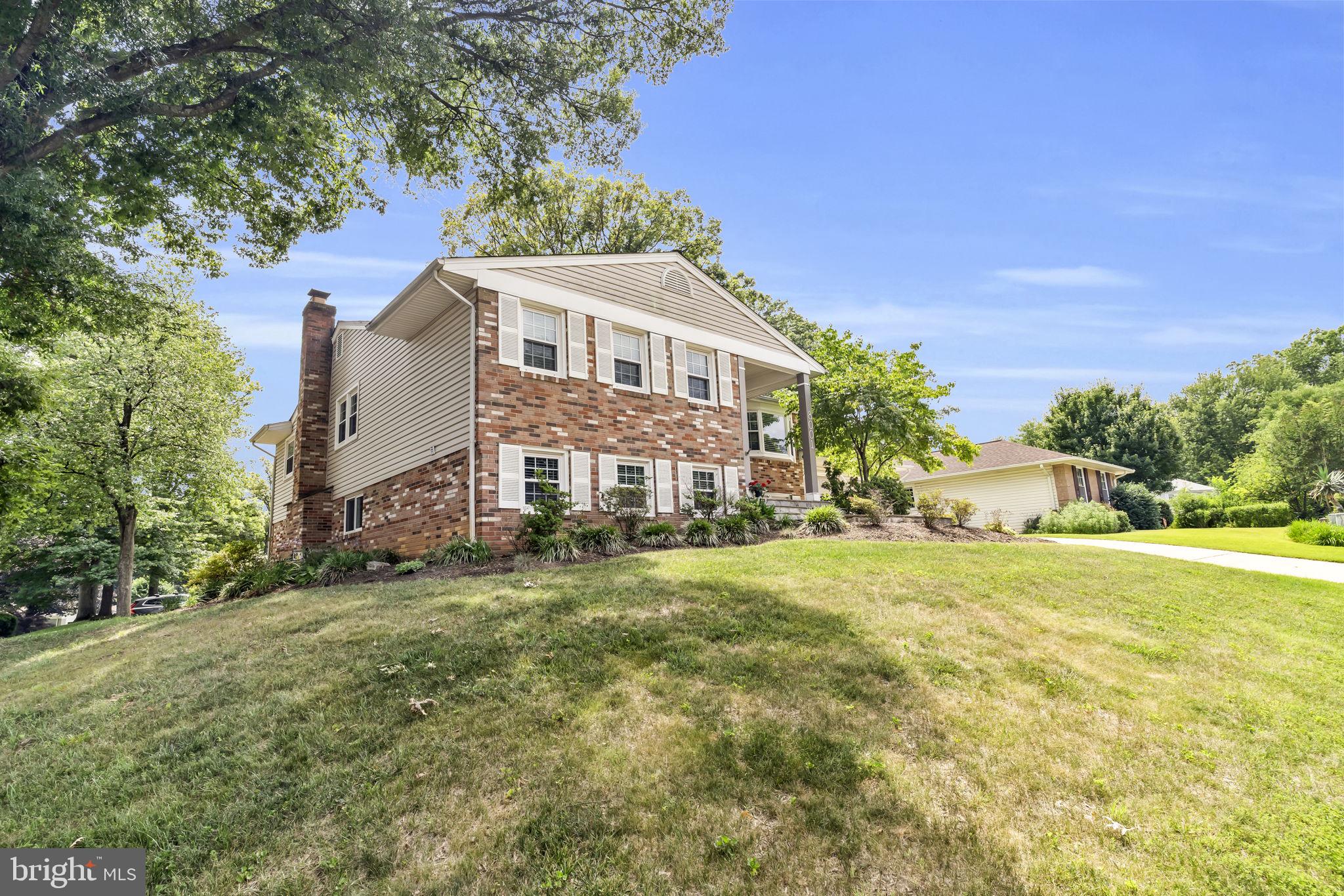 8001 Leyton Place Springfield, VA 22152 - Photo 3 of 48