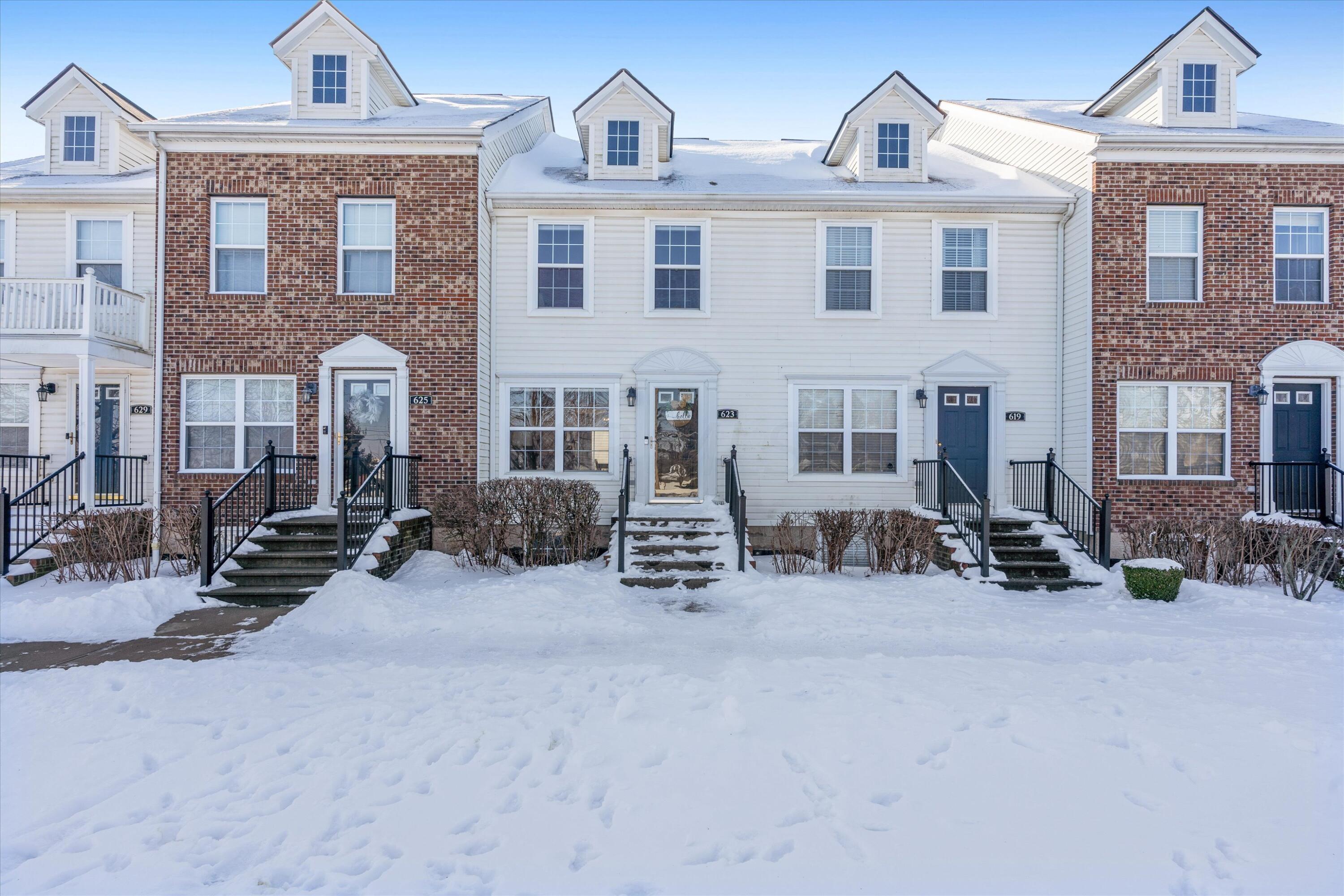 623 Lazelle Road Westerville, OH 43081 - Photo 1 of 16 01-DSC05866