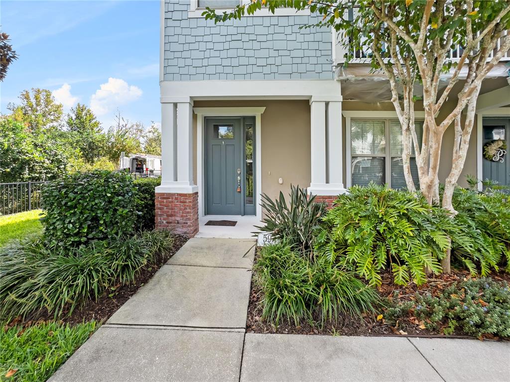 594 Piazza Point Oviedo, FL 32765 - Photo 3 of 40