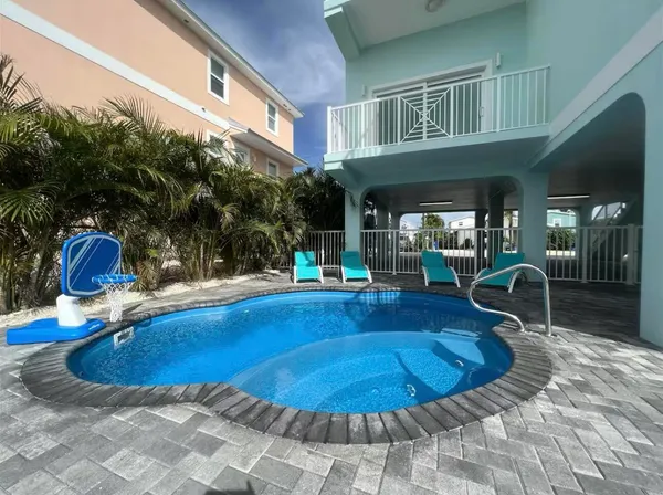 $1,699,000 | 1021 82nd Street, Marathon, FL 33050