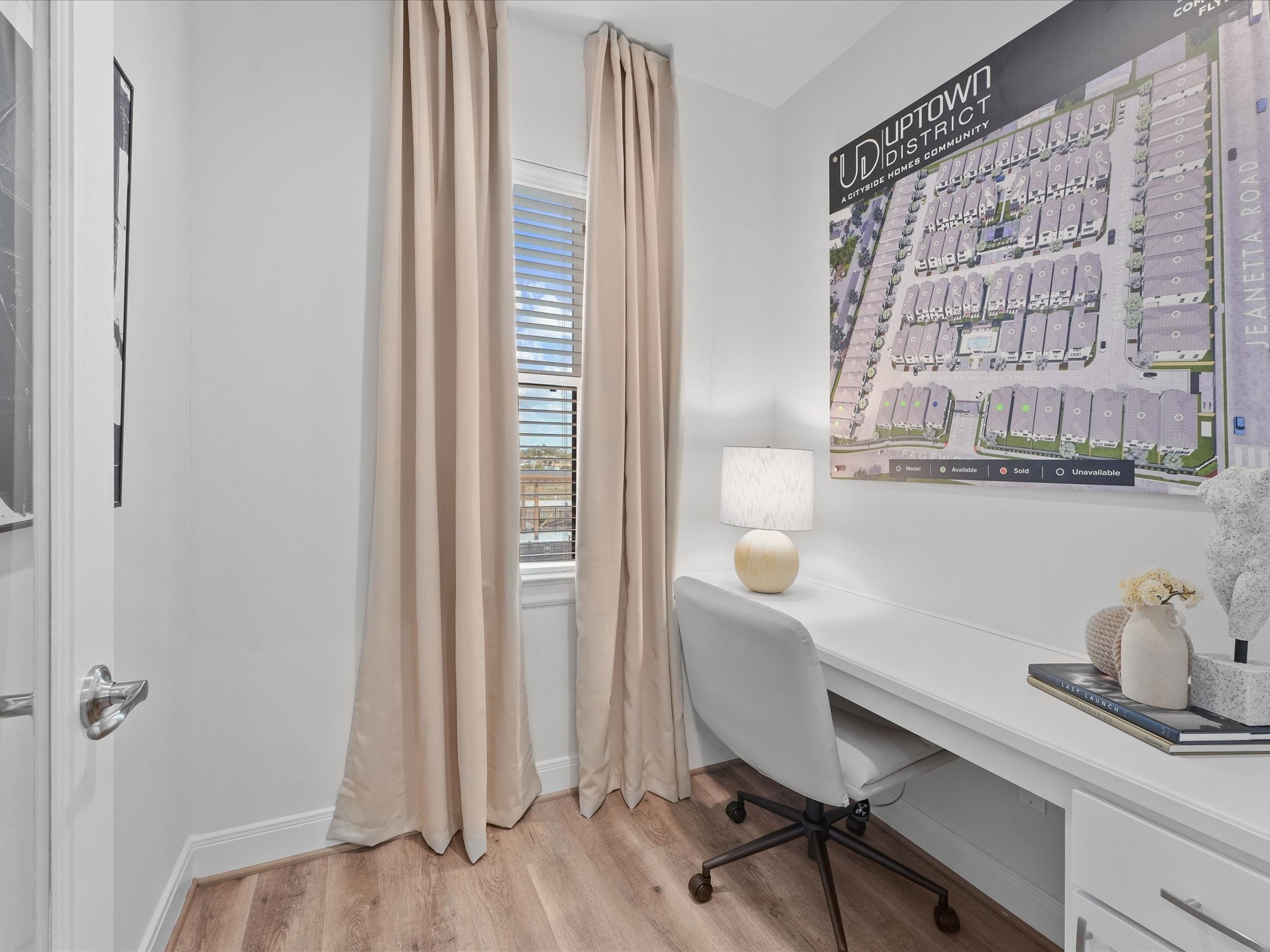 9217 Washington Heights Street Houston, TX 77063 - Photo 19 of 28 CitySide's Work From Home Space