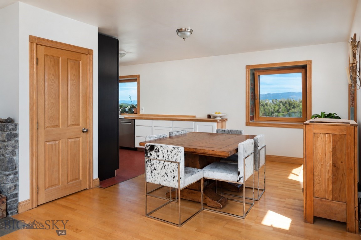623 River Road Townsend, MT 59644 - Photo 20 of 68 Cottage dining area with river & mountain views