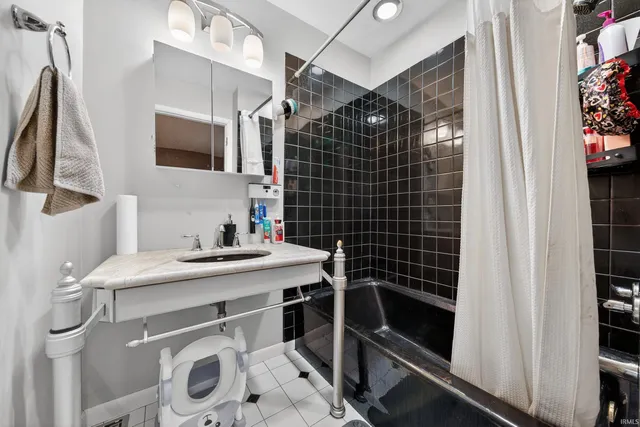 $449,900 | 1729 Farview Drive, Peru, IN 46970