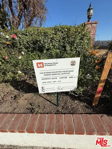 $1,495,000 | 18348 West Clifftop Way, Malibu, CA 90265