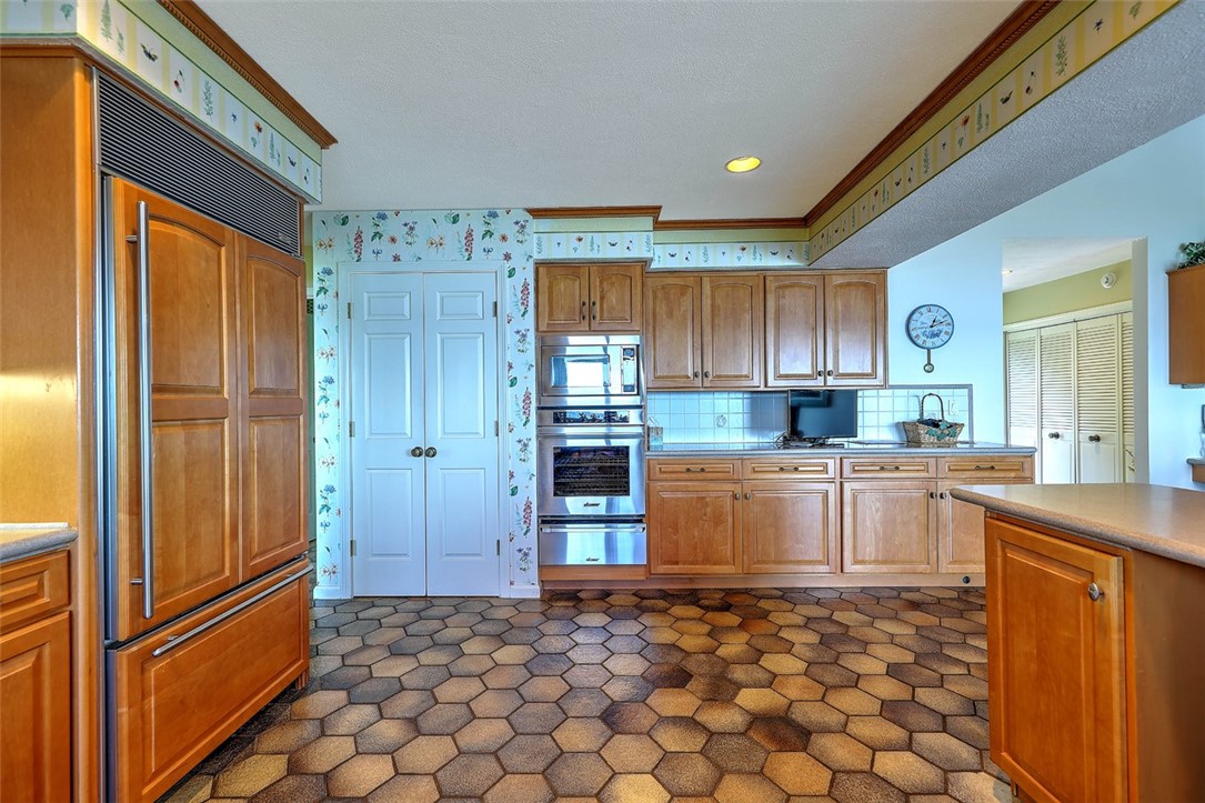 10 Stonegate Road Warren, RI 02885 - Photo 35 of 50