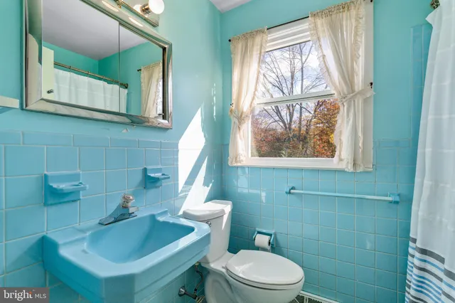 $425,000 | 9 Amherst Drive, Newark, DE 19711