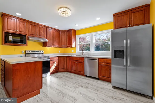 $425,000 | 9 Amherst Drive, Newark, DE 19711