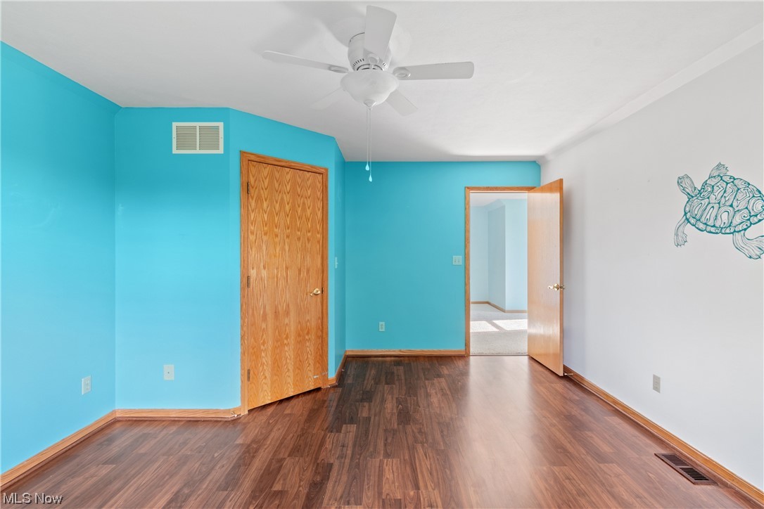 5670 South Funk Road Shreve, OH 44676 - Photo 27 of 35 2nd level bedroom 2 w/walk-in closet