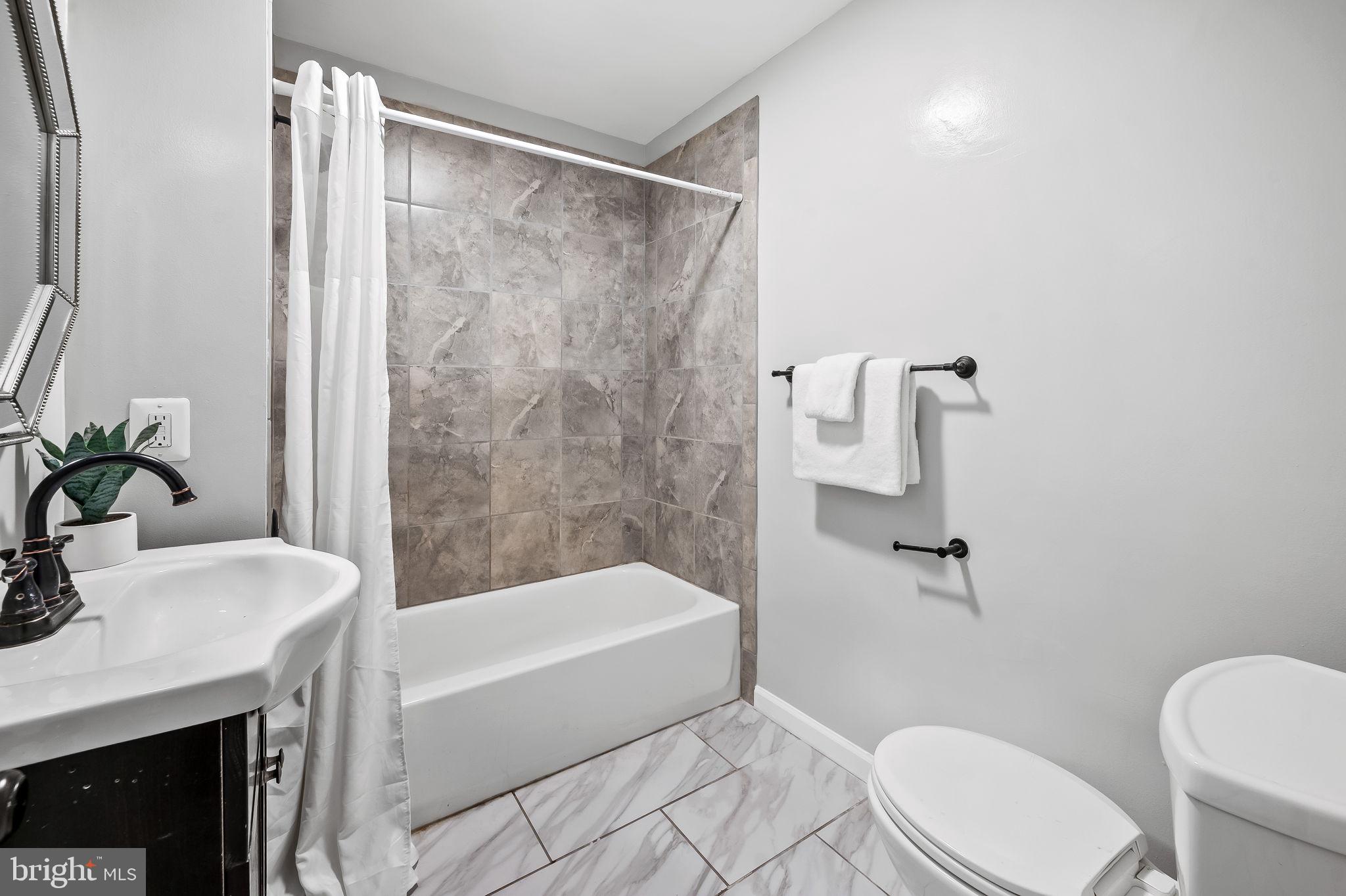1807 Wentworth Road Parkville, MD 21234 - Photo 26 of 32