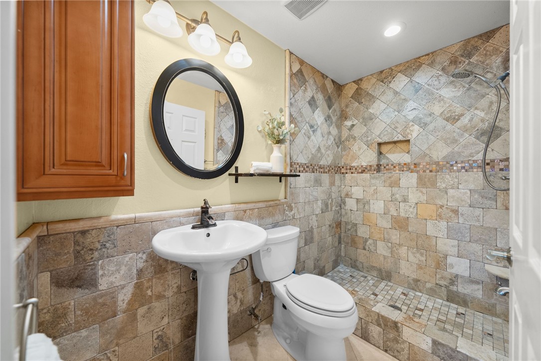 3209 Crystal Ridge Circle Corona, CA 92882 - Photo 31 of 78