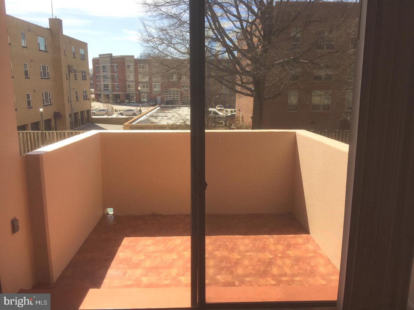 4141 North Henderson Road, Unit 108 Arlington, VA 22203 - Photo 16 of 28